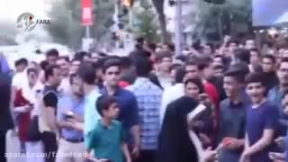 استقبال پر شور مردم مشهد از مهران مدیری