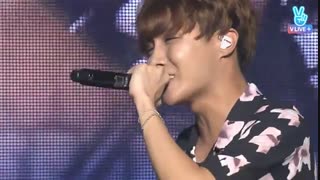 اجرای Sope me  از شوگا و جیهوپ روی استیج  ♥‿♥  و این هم ویدیو پایانی ! D: