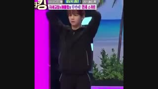 وای ازدست وی چشاش کجا ها نمیره خخخخ