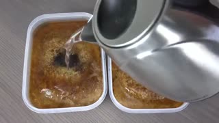 مقایسه دوام گلکسی s7 و آیفون 6s plues در برابر نوشابه ی منجمد با دمای -24 درجه سانتیگراد  !!!!!!