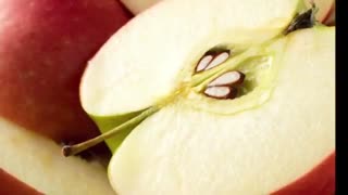 هیچ وقت دانه سیب را نخورید