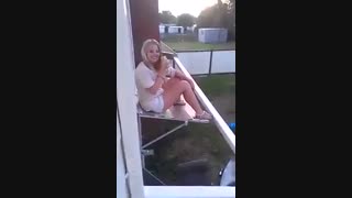 عاقبت الکی خوش بودن..میگی نه نگاه کن...