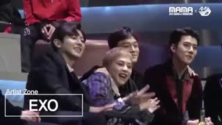 خل بازیای اکسو وسط خوندن بکهیون و سوزی