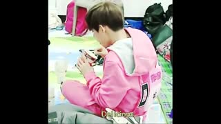 اگه معصوم تر از فضایی من سراغ داری مدیونی اگه نگی....بخورمش چطوره؟  اگه گفتین کیه؟