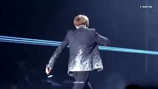 اجرای Begin از کوکی و رقص او با این آهنگ