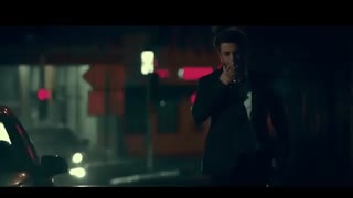 موزیک ویدیو محمد رضا گلزار به نام چطوری دیوونه