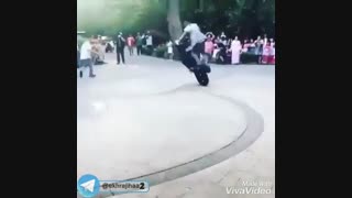 عروس داماد موتور سوار