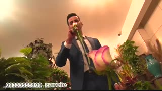 تاج گل خریدن داماد برای عروس