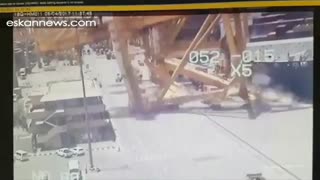 سقوط جرثقیل عظیم در بندر جبل علی