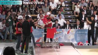 رقابت دانشجویان ایران و کره در مسابقات روبوتیک توکیو 2017