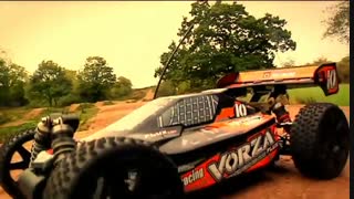 رکورد پرش این ماشین کنترلی با بیش از 23 متر در کتاب گینس ثبت شده است