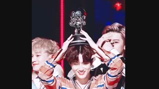 چجوری این فرشته رو بخورم طبیعی جلوه کنه ؟ *-* سوهو-اکسو-exo-suho-suho angel-jun myeon