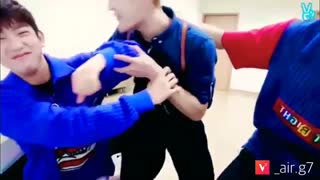 GOT7 Jackson love other members ویدیو محبت آمیز و عشق ورزی جکسون به دیگر اعضای گات سون ۸__۷ گات سون یعنی هفتا فرشته خواستنی :)