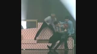 چجوری میریزن سر دی او!فرار کرد بچه!!!