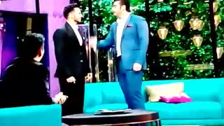 ویدیویه دیگری از عشق خان اقا (وارون)...خخخ خدایی اینم باحاله {تقدیمی}