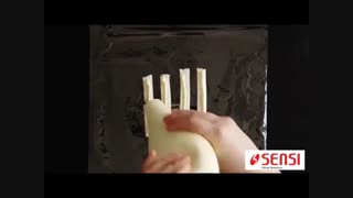 فیلم آموزشی تهیه ساندویچ هات داگ با نان تست