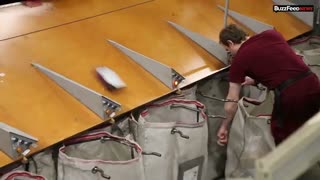 ویدیویی که نشان می‌دهد اپل چگونه برای عرضه‌ی آیفون‌ها آماده می‌شود