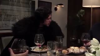 پارتی آخر شب جان اسنو با ست میرز و دوستانش Seth Meyers brings Jon Snow to a dinner party