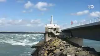 نبرد هلندی‌ها با دریا؛ با انگشت پتروس فداکار یا نبوغ هلندی؟