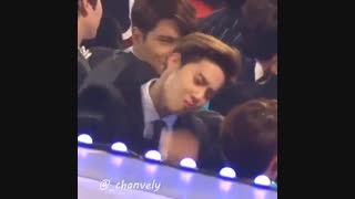 شــعــت وونا چجور نگاش میکنه :ddd