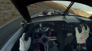 حرکات نمایشی خودرو با رانندگی کن بلاک