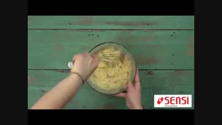 فیلم آموزشی تهیه پنکیک ماکارونی و پنیر