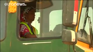 زنان پاکستانی، راننده کامیون‌های غول‌پیکر