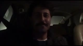 هومن حاج عبدالهی درراه پیشونی سفید با گرگی 