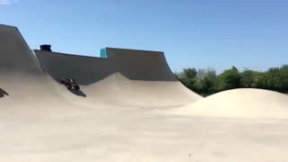 کی باورش میشه یه ماشین کنترلی الکتریکی این جوری بپره