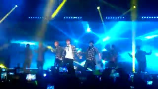 جونی آهنگ sorry im sorry  رو میخونن توی مکزیک