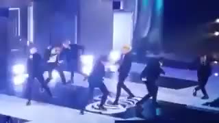 افتادن نامجون(RM falls/BTS)