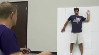 حرفه ای ها - پرتاب کارت های بازی