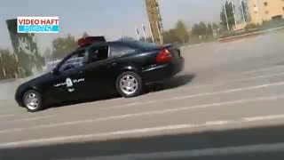 تعقیب و گریز،نجات گروگان و نمایش سگ‌های پلیس در مانور یگان ویژه نیروی انتظامی