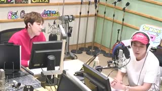 lee hong ki...kiss the radio with jung yong hwa...حیفم اومد نذارم
